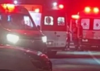 Ônibus de turismo tomba no Espírito Santo e deixa três mortos e 44 feridos