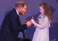 Príncipe Harry revela detalhe sobre a filha Lilibet em evento em Londres