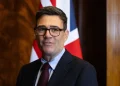 Reino Unido pode voltar à União Europeia, admite premiê Andy Burnham