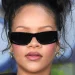 Rihanna chama atenção em Paris após show de Céline Dion