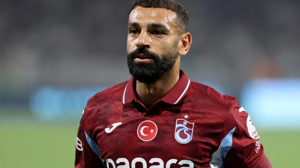 Salah fica sem poder conduzir na Turquia após incidente... em Liverpool