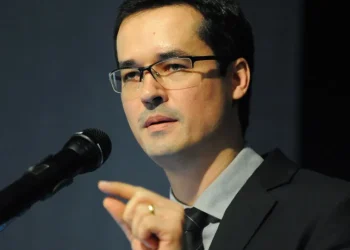 TRE-PR proíbe Dallagnol de usar redes sociais para propaganda eleitoral