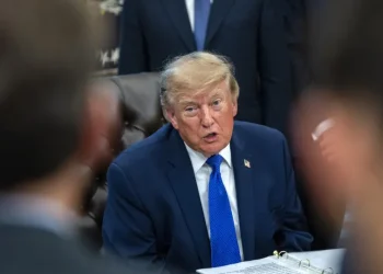 Trump revoga normas que protegem alunos LGBTI de discriminação sexual