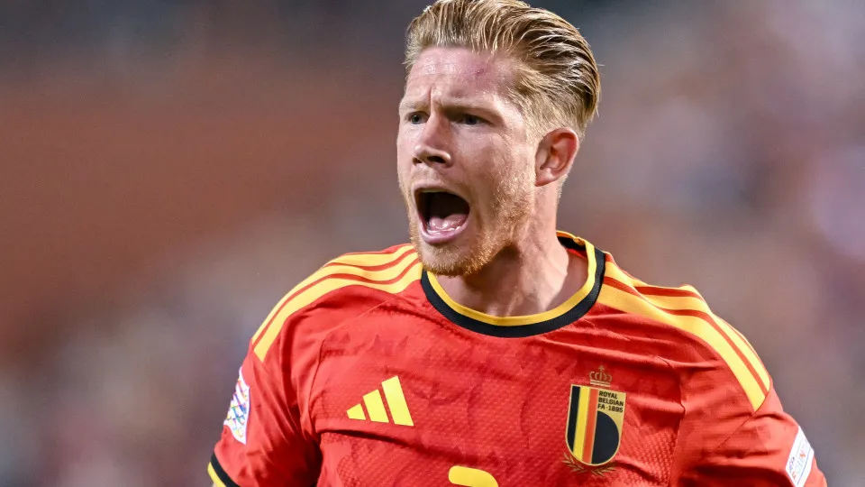 "Vai-te f...". De Bruyne perde a cabeça com o árbitro