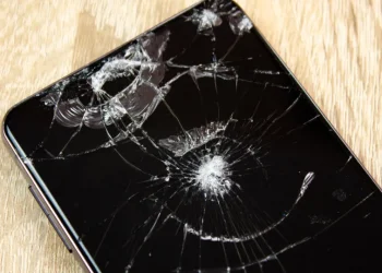 Vale reparar o celular ou comprar outro? Veja como decidir