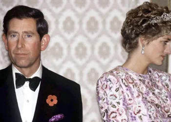 "Vamos esquecê-la em breve": rei reage a revelações do irmão de Diana