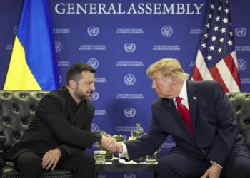 Zelensky diz que Trump autorizou produção de mísseis Patriot na Ucrânia