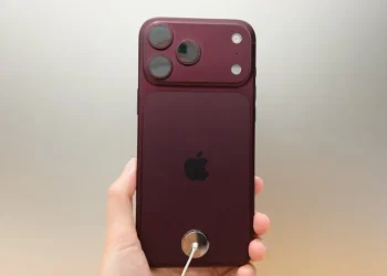 iPhone 18 Pro trava após falha no Face ID; Apple promete atualização