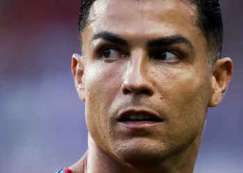 Cristiano Ronaldo pode ser suspenso da seleção por até seis meses por abandono