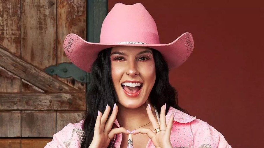 Ana Castela ficou conhecida como a Boiadeira