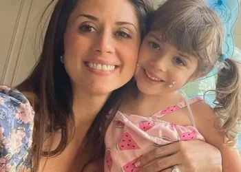 Brasileira mata filha e atira em si mesma após perder guarda nos EUA