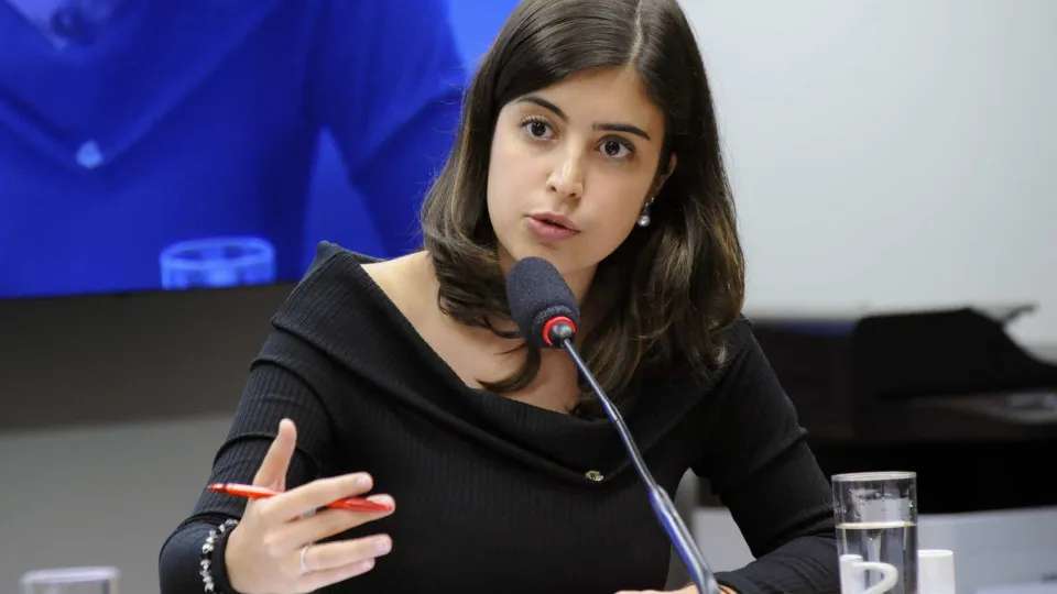 Mãe de Tabata Amaral é internada em estado grave após acidente em agenda de campanha