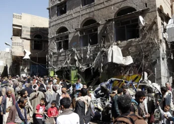 Governo do Iêmen anuncia ofensiva militar para retomar territórios sob controle dos houthis