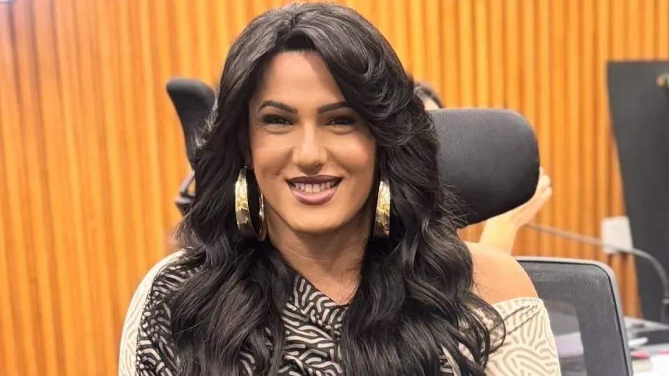 Quem é Thabatta Pimenta, primeira deputada federal trans do Nordeste