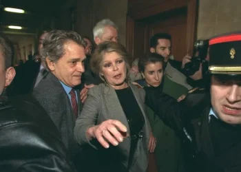 Viúvo de Brigitte Bardot diz que ficou fora do testamento e ameaça ir à Justiça