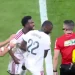 Vini Jr. marca, vê gol anulado e é expulso. Mourinho reagiu desta forma