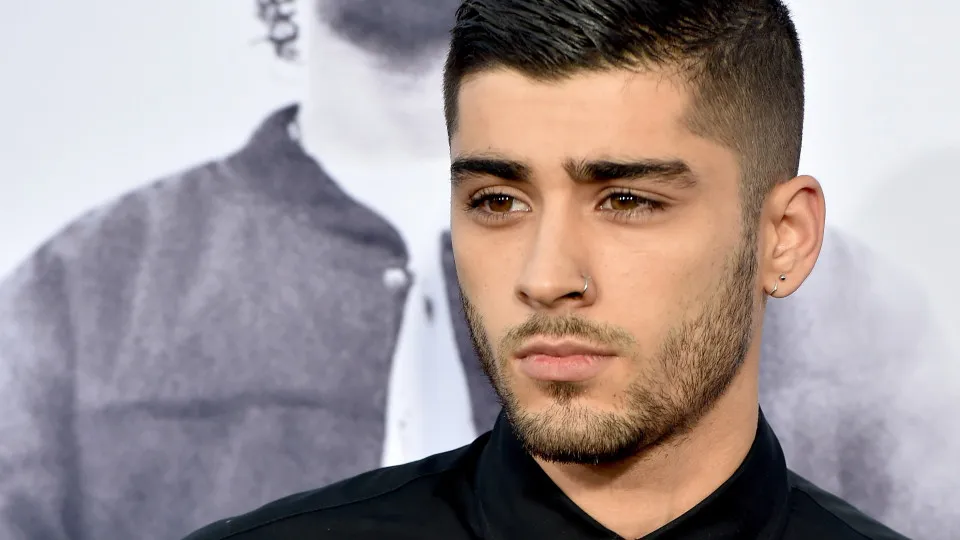 Zayn, ex-One Direction, usa camisa do Flamengo em show no estádio do Palmeiras e se desculpa