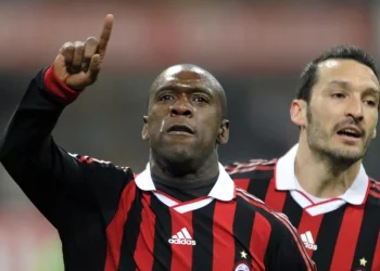 Corinthians contrata Seedorf como técnico para vaga de Fernando Diniz