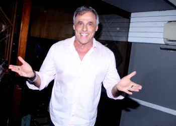 Oscar Magrini ganha nova indenização de R$ 50 mil após uso de imagem em carnê de IPTU