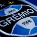 Grêmio suspende torcedor acusado de fazer gestos racistas no Gre-Nal