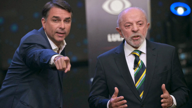 Lula desafia Flávio a abrir dados bancários e telefônicos, mas senador sai pela tangente