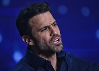 Em evento de Flávio, Marçal dá instruções parecidas com as de Janones a