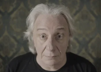 Marco Nanini pede desculpas após polêmica com intérprete de Libras