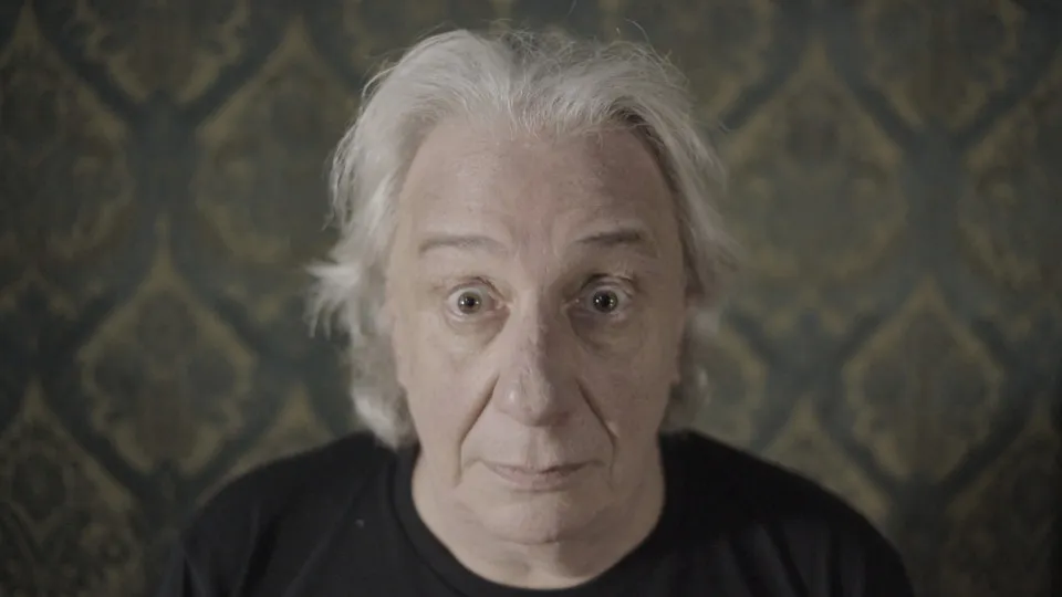 Marco Nanini pede desculpas após polêmica com intérprete de Libras