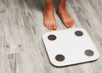 Balança inteligente vale a pena? Veja vantagens e desvantagens