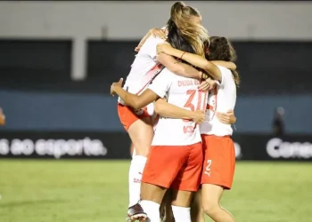 Bragantino vence Ferroviária e sai na frente nas quartas da Copa do Brasil feminina