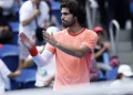Carlos Alcaraz volta a ser campeão e conquista torneio de Tóquio