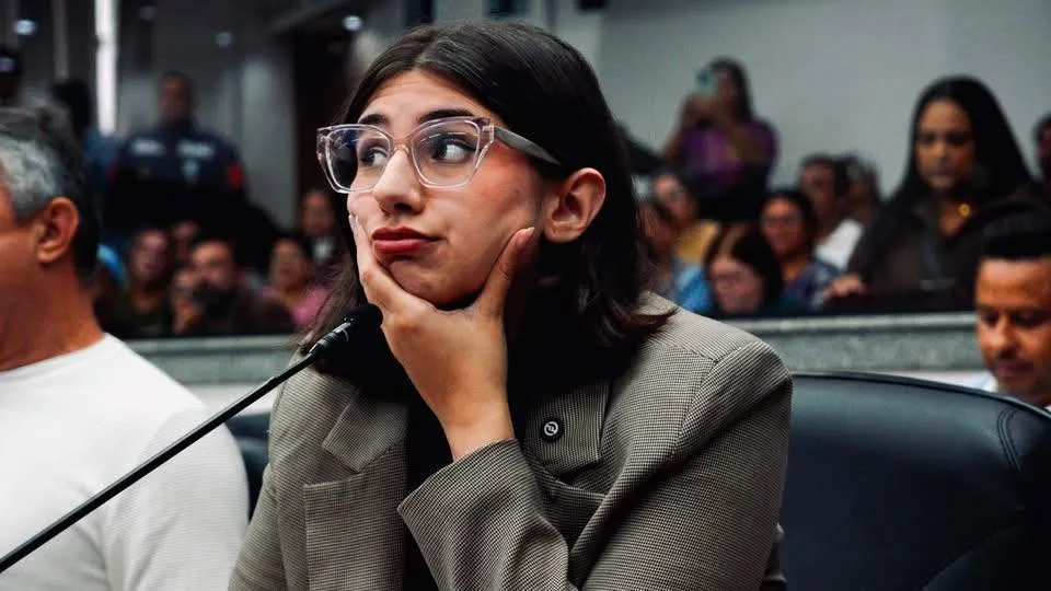 Eleita com quase 2 milhões, deputada diz que feminicídio