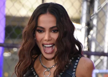 Fã-clubes de Anitta a BTS se mobilizam para ampliar votos de Lula no 2º turno