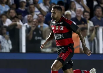 Flamengo cita nove fraturas de jogadores em 2026 e critica arbitragem