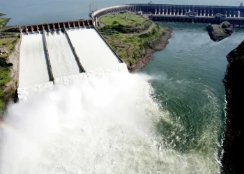 Itaipu alerta para alta do rio Paraná e impacto no lado brasileiro da usina