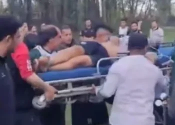 Jogador sofre três paradas cardíacas durante partida na Argentina