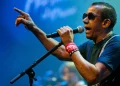 Jorge Ben Jor se emociona e leva público ao delírio em show cheio de alquimia