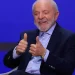 Lula diz carregar