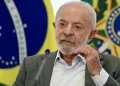 Lula diz que PL de Flávio Bolsonaro quer atrapalhar votação do fim da escala 6x1