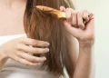 Médicos retiram bola de cabelo que ocupava 90% do estômago de jovem
