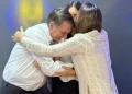 Michelle Bolsonaro celebra 16 anos da filha Laura: