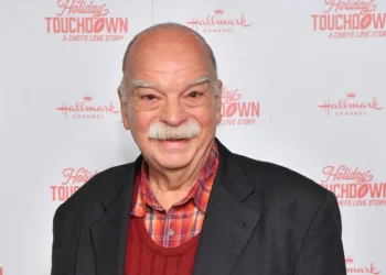 Morre Richard Riehle, ator de