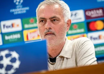 Mourinho causa polêmica e é acusado de não conhecer regras do futebol
