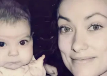 Olivia Wilde mostra raras fotos da filha. Daisy já completou 10 anos