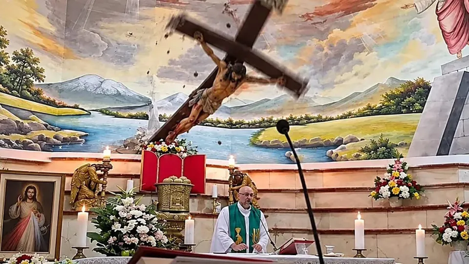 Padre refletiu sobre a morte antes de cruz cair: