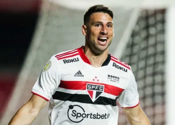 São Paulo volta a Ter Luciano e Calleri, autores de metade dos gols no ano, para encarar Vasco