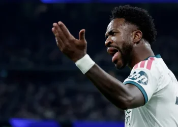 'Se eu fosse o Vini Jr., teria ido embora no verão passado', diz Mourinho